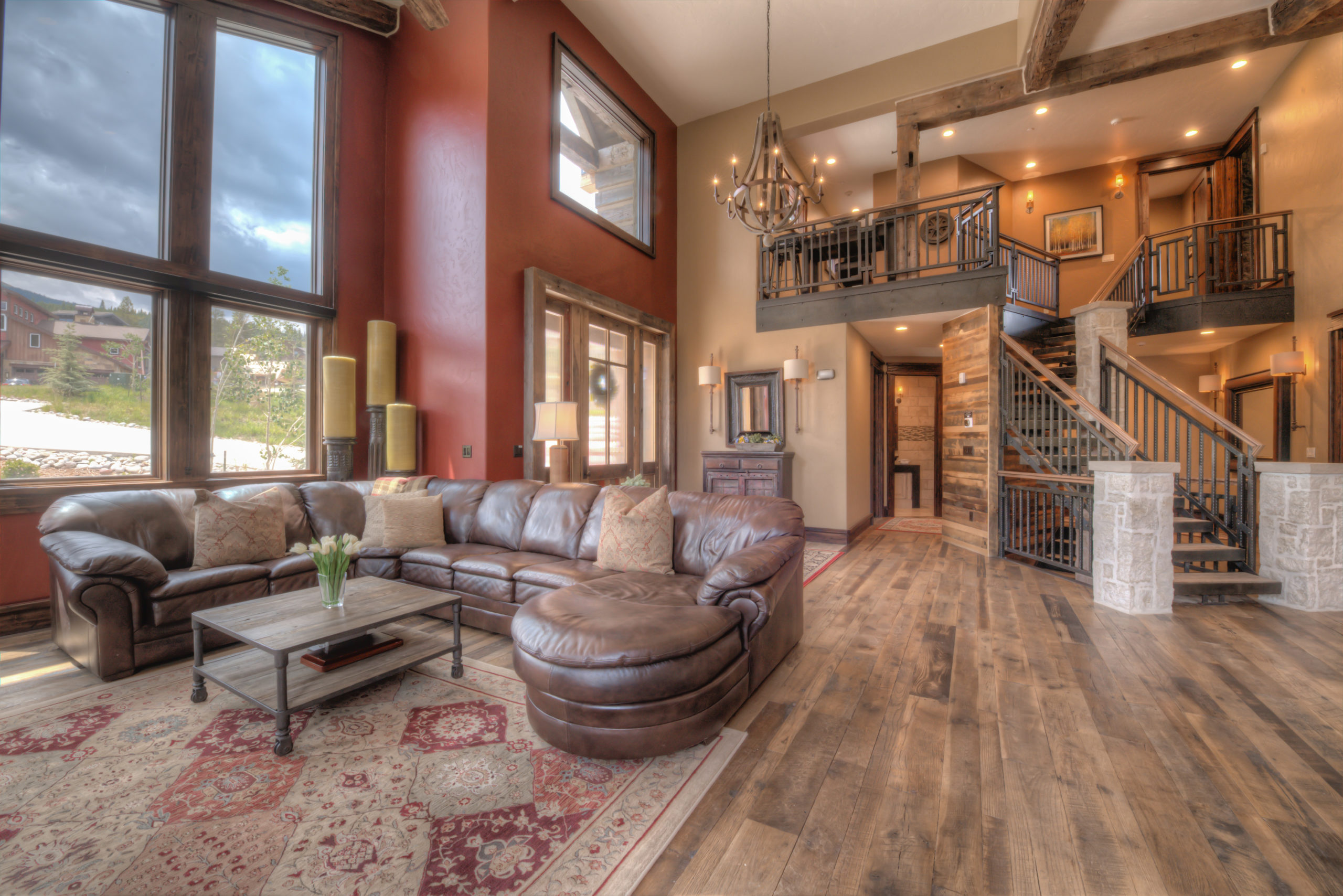 grand-welcome-colorado-vacation-homes-the-timbers-lodge-living-room
